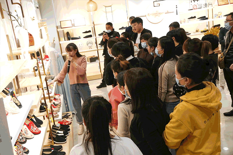 華北分公司引爆訂貨現(xiàn)場(chǎng)