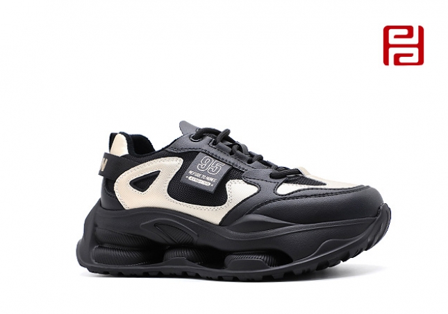 福連升冬季新品運(yùn)動(dòng)生活女鞋時(shí)尚運(yùn)動(dòng)老爹鞋