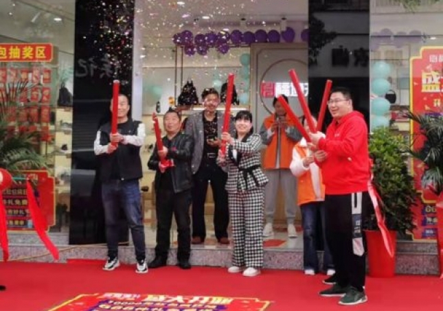 賀：福連升品牌河南新鄉(xiāng)長垣老北京布鞋店正式開業(yè)！