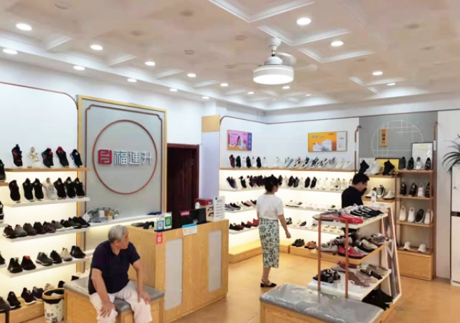布鞋加盟店-布鞋加盟選擇什么品牌好？
