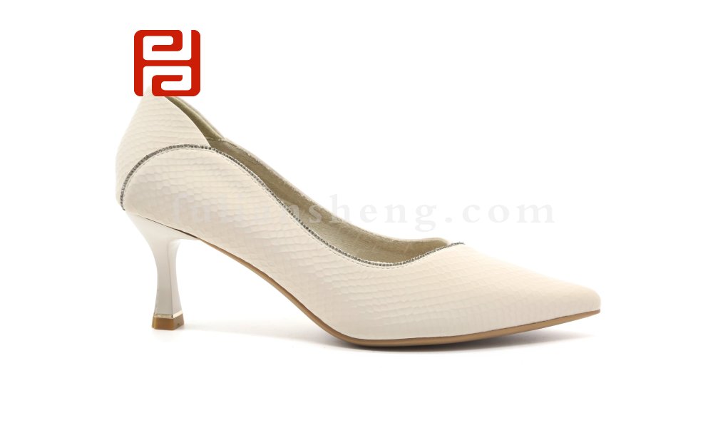 春季新款時尚淺口高跟女鞋商務(wù)細跟套腳通勤女單鞋                                   